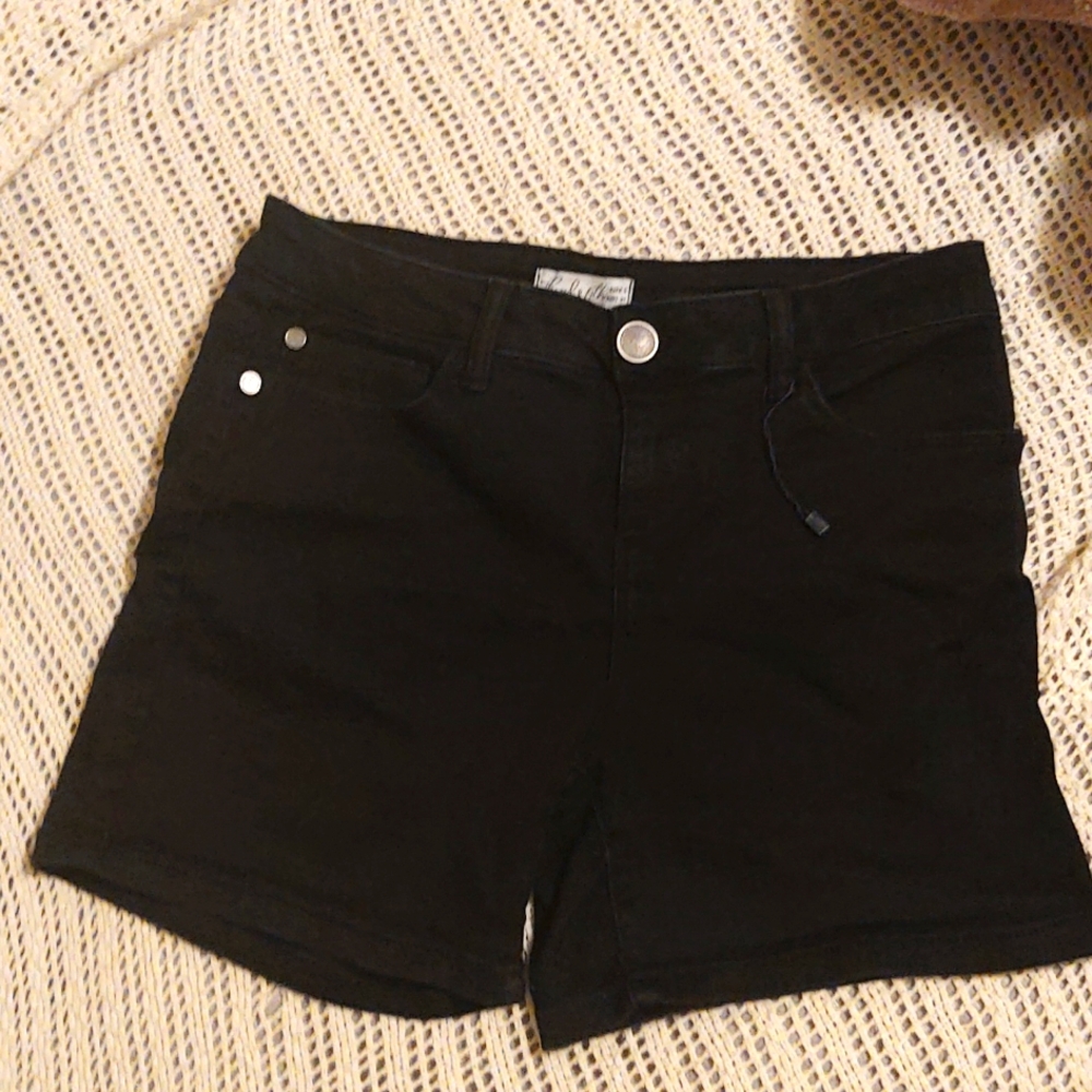 Thread and Others Juniors Black Denim Shorts